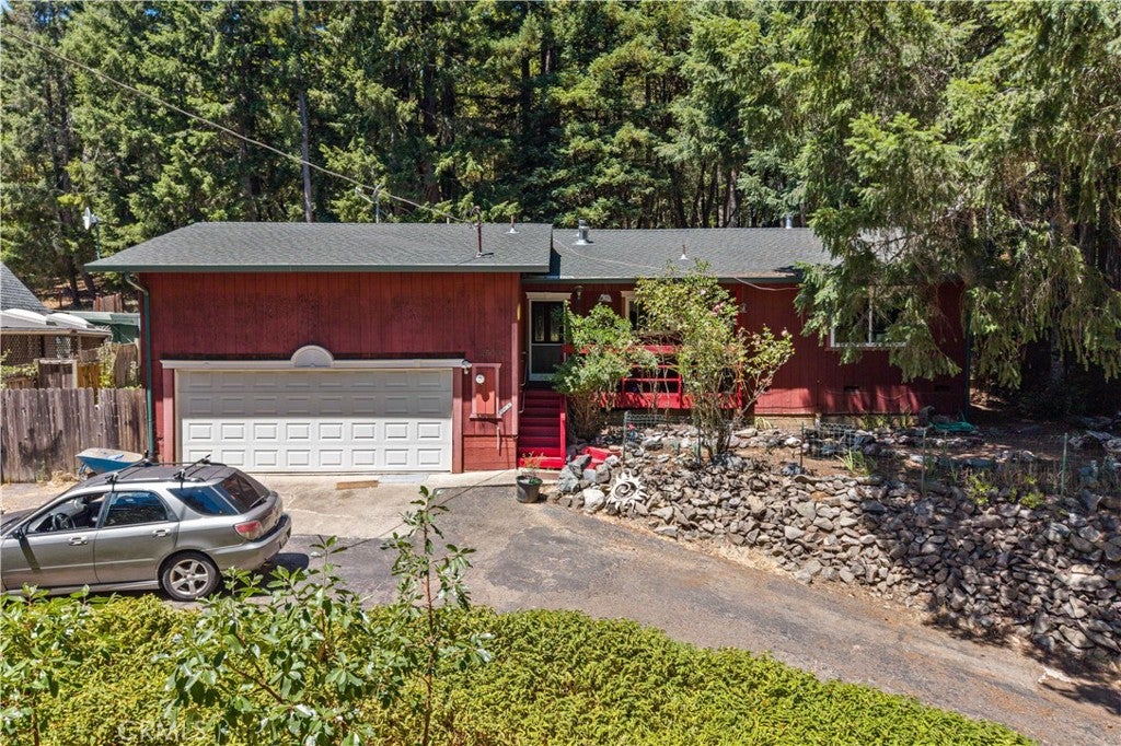 25090 Goose Lane