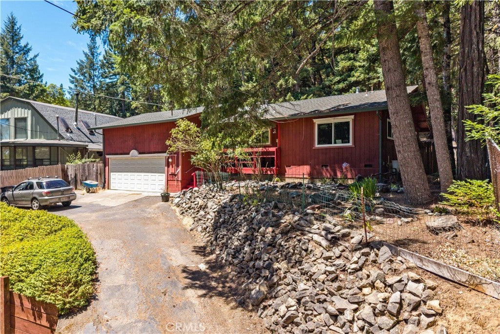 25090 Goose Lane