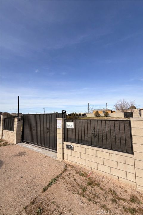 15224 Bonanza Road Victorville CA 92392