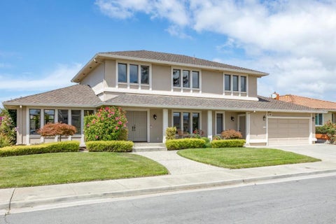 Photo of 913 Acorn Way, Watsonville, CA 95076 (MLS # ML82059822)