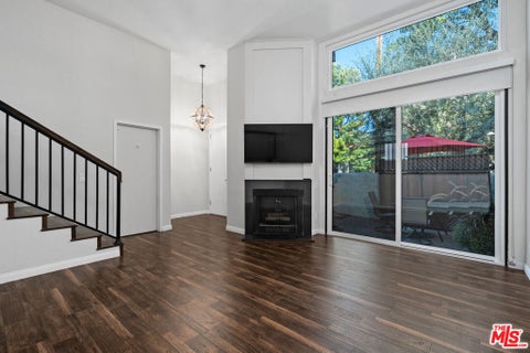 Photo of 6225 Shoup Avenue #109, Woodland Hills, CA 91367 (MLS # 26986415)
