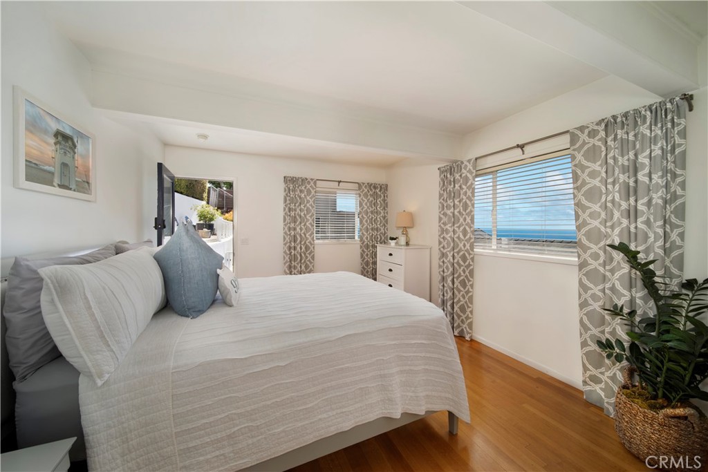 933 Coast View Drive, Laguna Beach CA 92651 - Photo 32