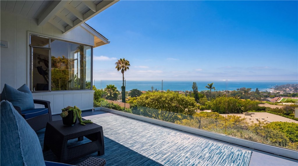 933 Coast View Drive, Laguna Beach CA 92651 - Photo 7