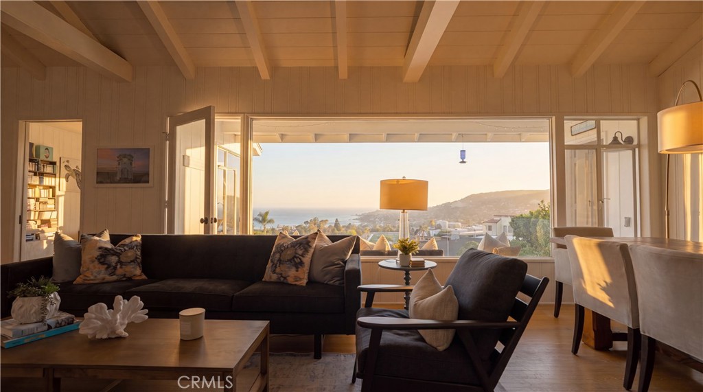 933 Coast View Drive, Laguna Beach CA 92651 - Photo 14