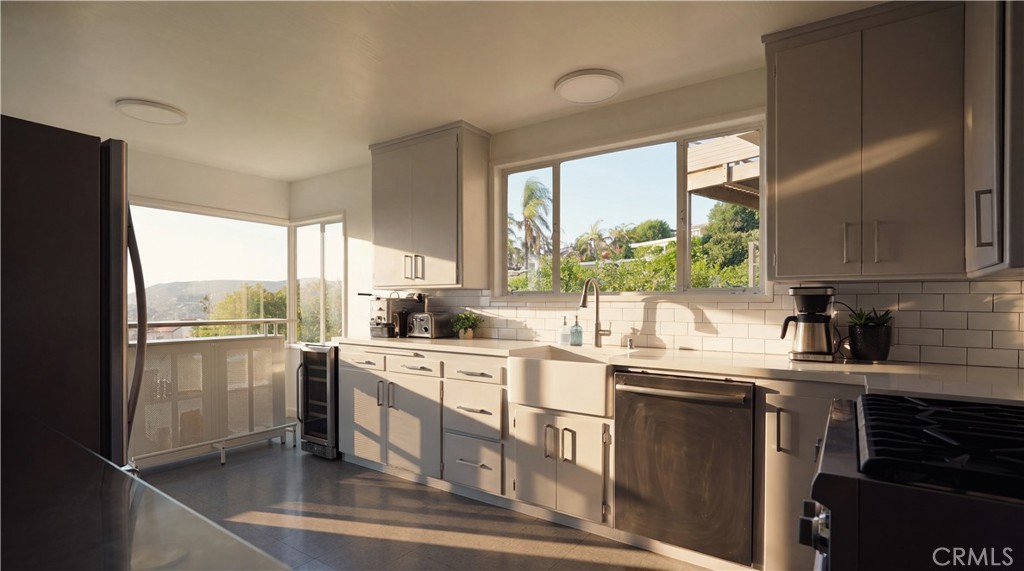 933 Coast View Drive, Laguna Beach CA 92651 - Photo 16