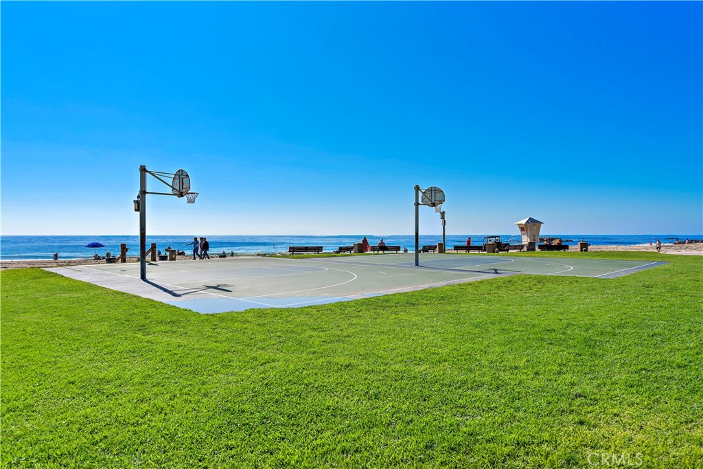 933 Coast View Drive, Laguna Beach CA 92651 - Photo 57