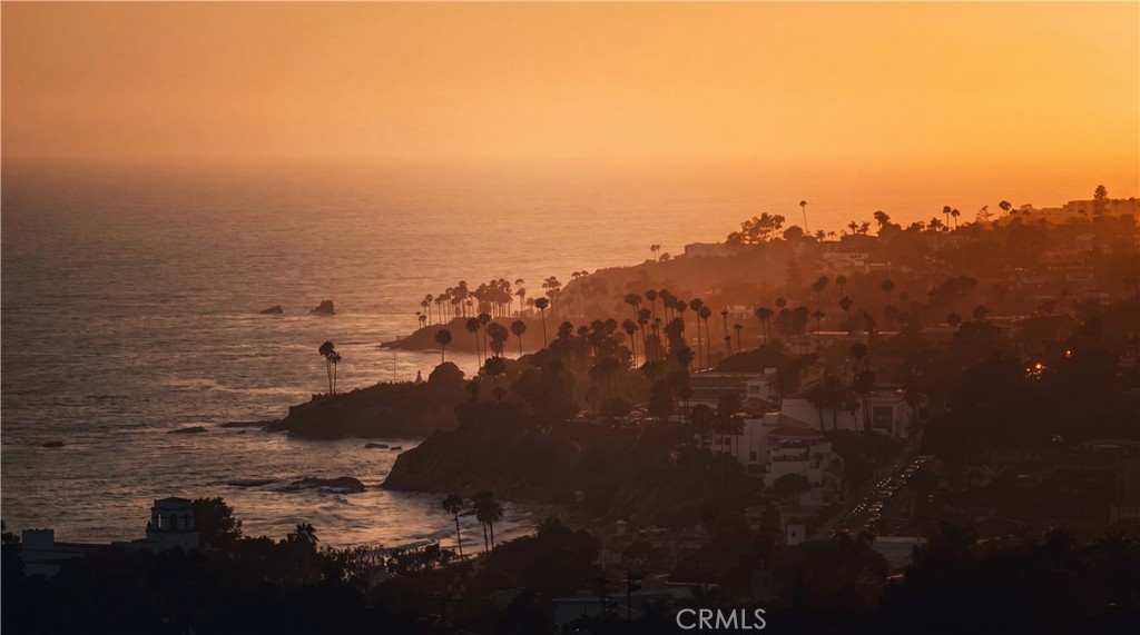 933 Coast View Drive, Laguna Beach CA 92651 - Photo 54