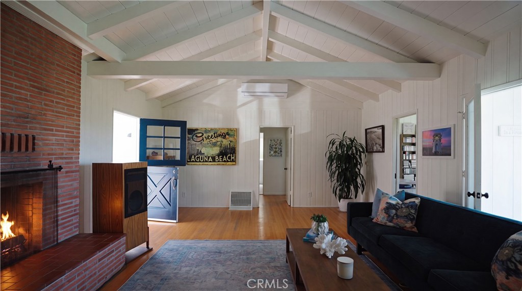 933 Coast View Drive, Laguna Beach CA 92651 - Photo 10