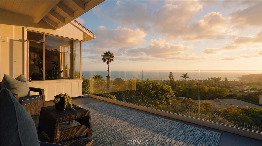 933 Coast View Drive, Laguna Beach CA 92651 - Photo 8
