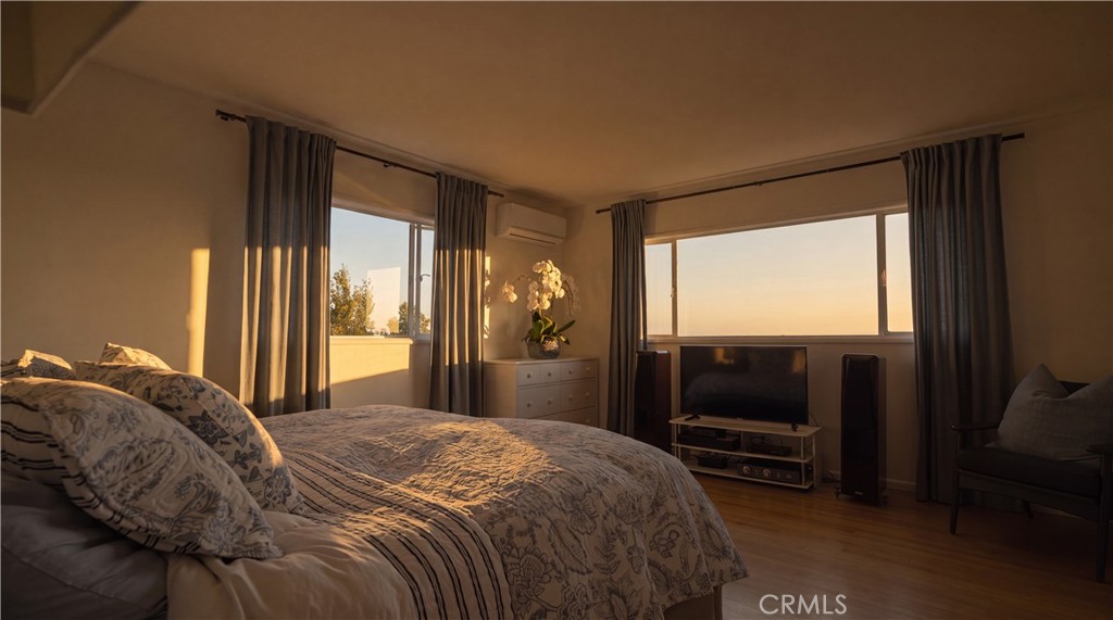 933 Coast View Drive, Laguna Beach CA 92651 - Photo 18