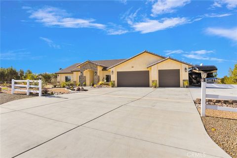 Photo of 8140 Heartland Cir, Oak Hills, CA 92344 (MLS # HD26009262)