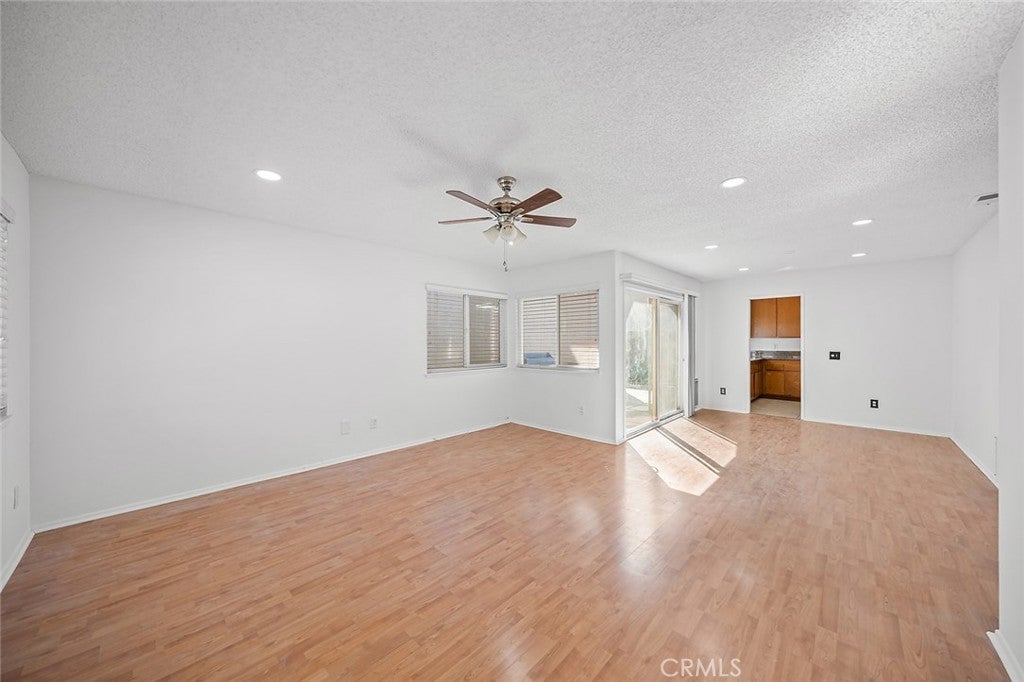 1672 Carmel W