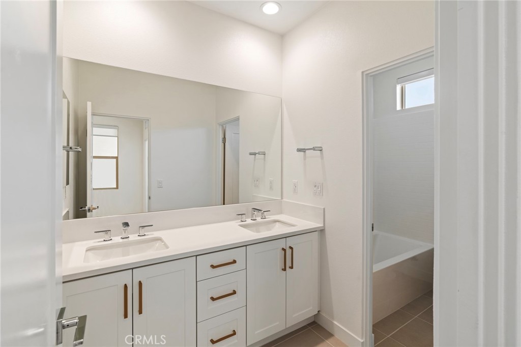 The Grove (32277) - Residential Lease