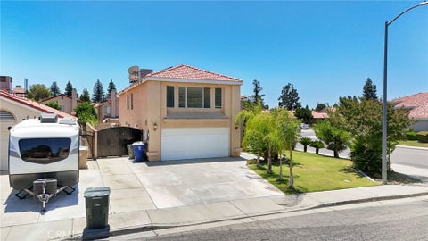 Photo of 6225 Galanos Court, Bakersfield, CA 93313 (MLS # SR26128106)