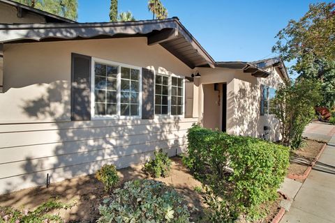 Photo of 7635 Fallbrook Avenue, West Hills, CA 91304 (MLS # SR26041447)