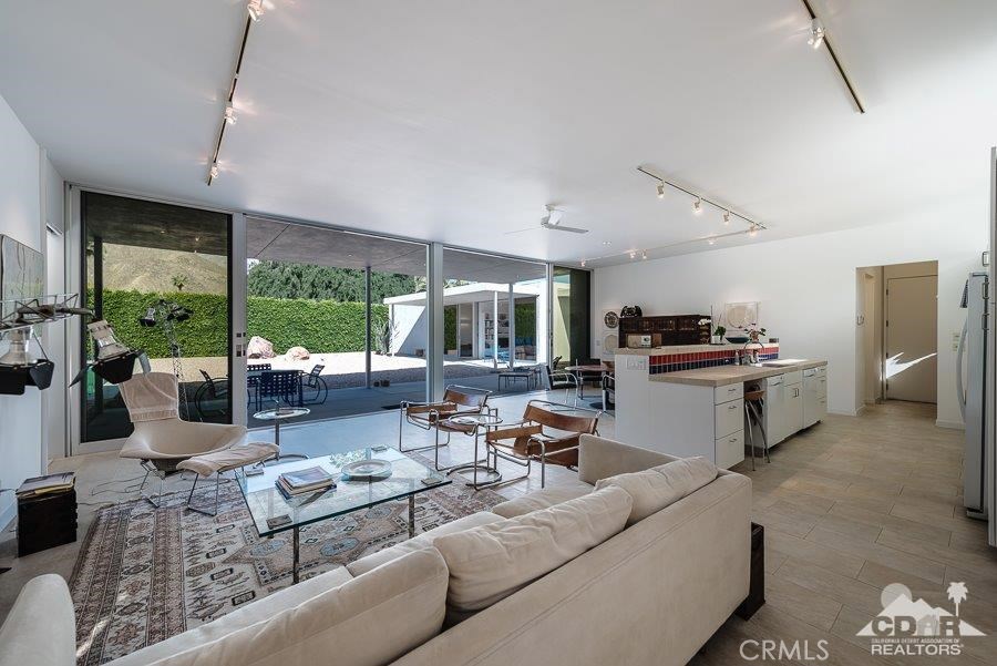 El Mirador - Residential