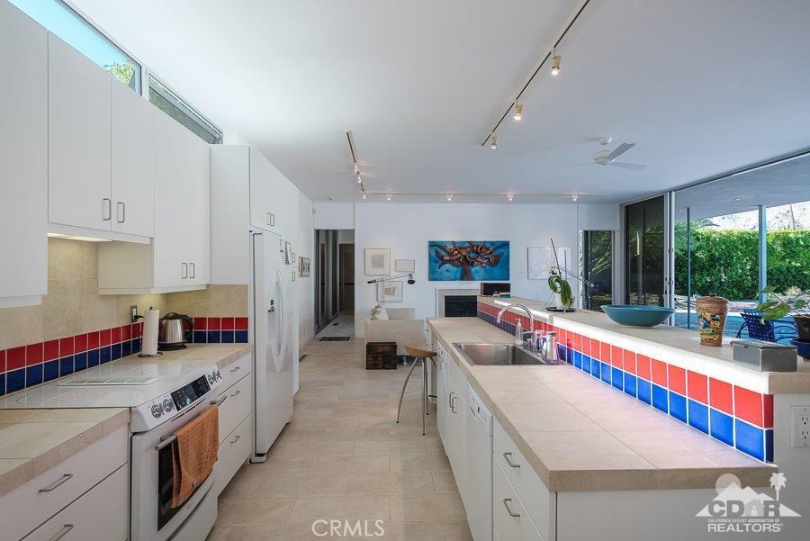 El Mirador - Residential