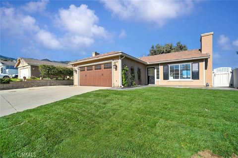 Photo of 27551 Eastwind Drive, Corona, CA 92883 (MLS # IV26053056)