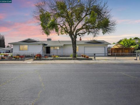 Photo of 3304 3304 Swallow Dr Dr, Modesto, CA 95356 (MLS # 41126217)