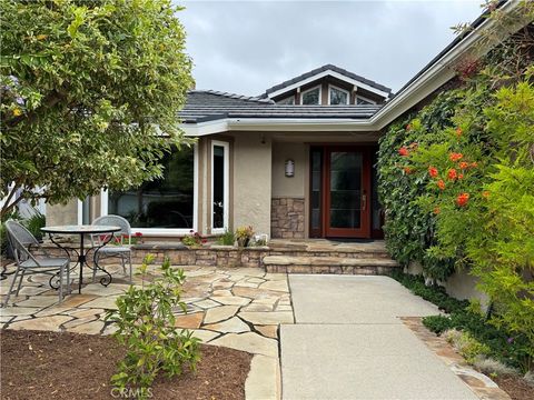 Photo of 31 Sycamore Crk, Irvine, CA 92603 (MLS # OC26104066)