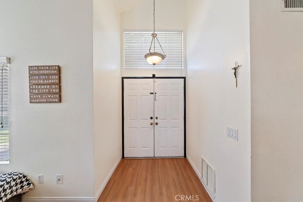 listing image 130722337691732305671