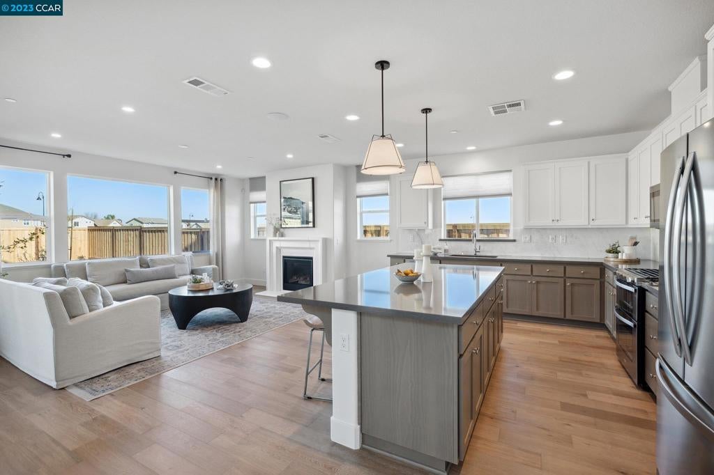 1528 Nightfall Lane