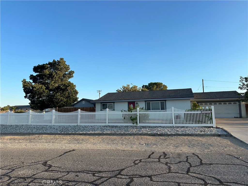 Welcome to this well-maintained, one-owner 3-bedroom, 2-bath home featuring thoughtful custom touches throughout. Upon entry, you're greeted by beautiful wood flooring leading into the formal living room, highlighted by a picture wall and expansive city views.
The elevated kitchen offers a built-in double oven, five-burner stovetop, microwave, and a charming built-in hutch/coffee bar with a butcher block countertop. A kitchen window overlooks the covered backyard porch, and a spacious island with seating for four makes casual meals easy and convenient.
Enjoy larger gatherings in the dedicated dining area, adjacent to a cozy den featuring custom cabinetry for storage and media. Ceiling fans are included in all bedrooms and den (excluding the living room). Home includes 1 full bath and 1 three-quarter bath.
The private backyard is fully fenced and includes a covered patio with TV hookup, ideal for relaxing or entertaining. There's also ample space for RV parking or future additions.
Don’t miss this opportunity to own a spacious, move-in ready home with unique features and a layout perfect for everyday living and entertaining.
Schedule your private showing today!