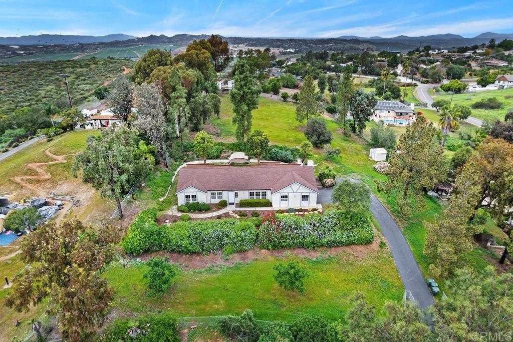 2834 Hutchison Street