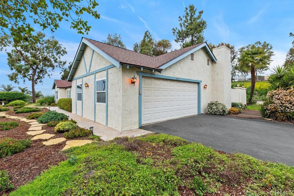 2834 Hutchison Street