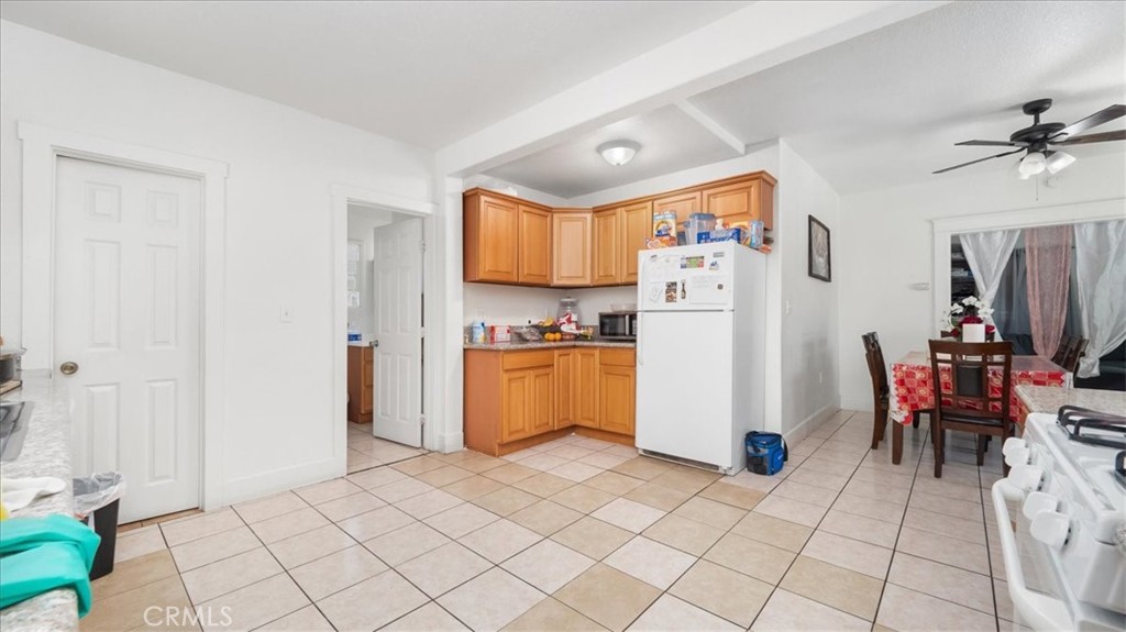 226 E Califoria
