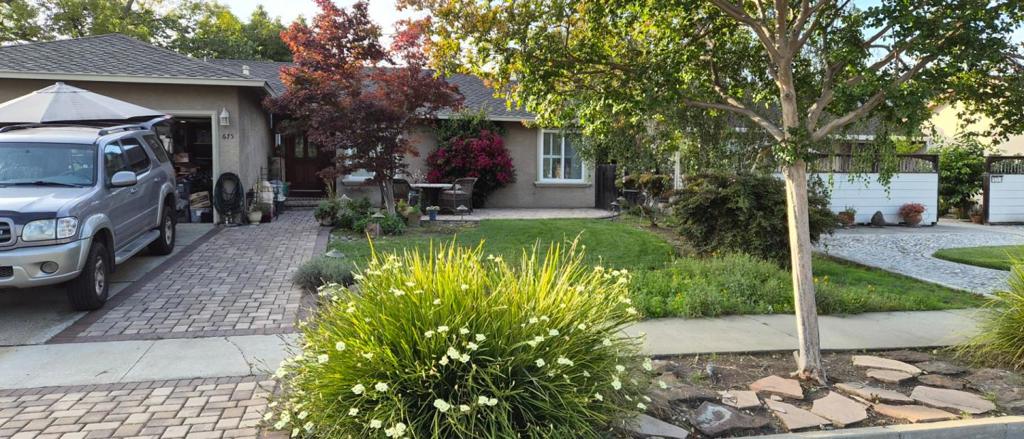 675 Meadow Creek Drive