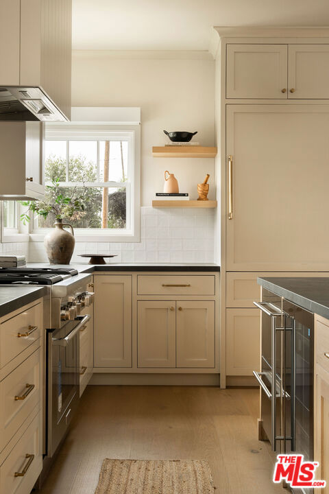 3010 Highview Avenue