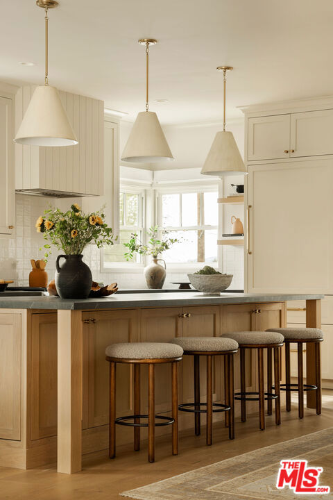 3010 Highview Avenue