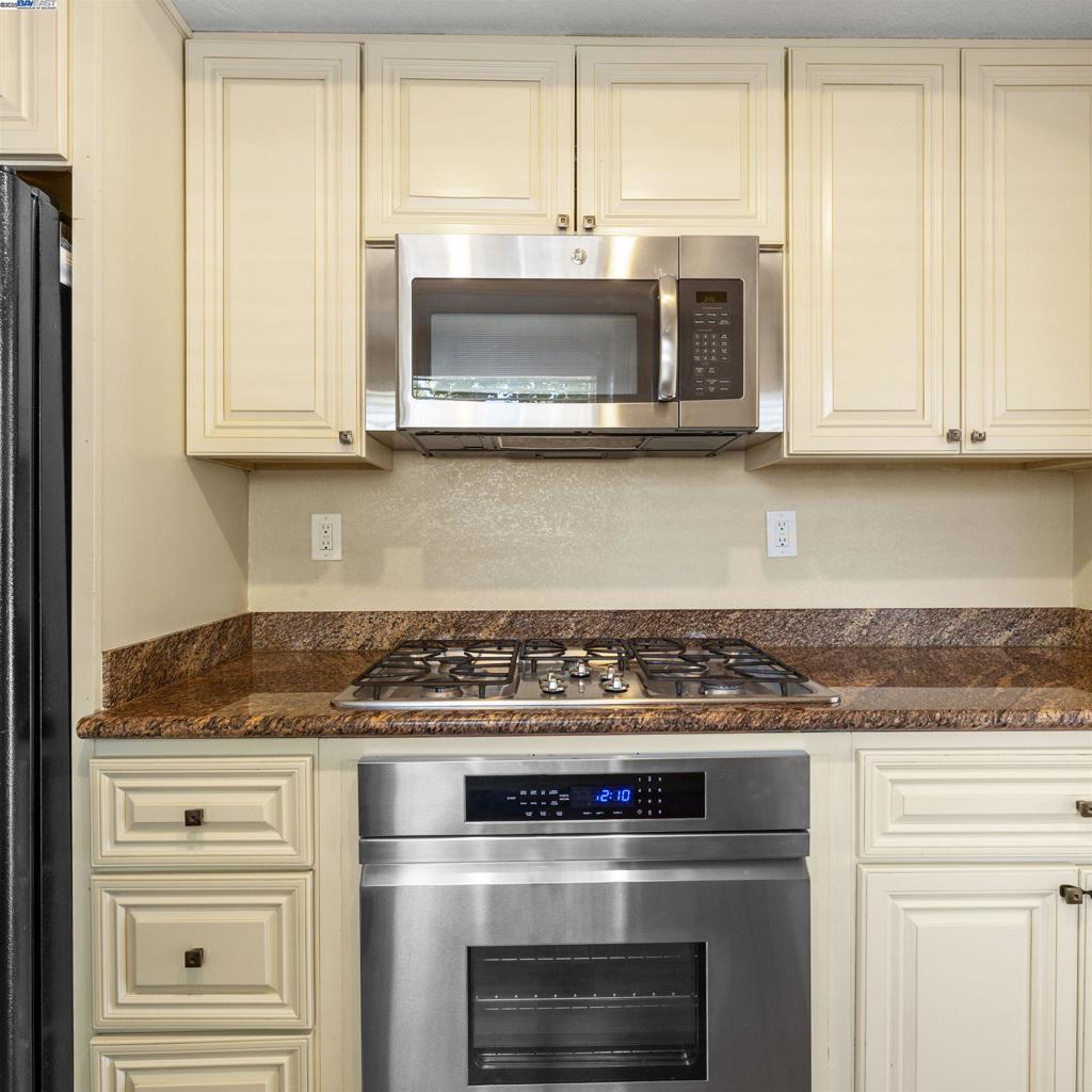 MEADOW CREEK - Residential