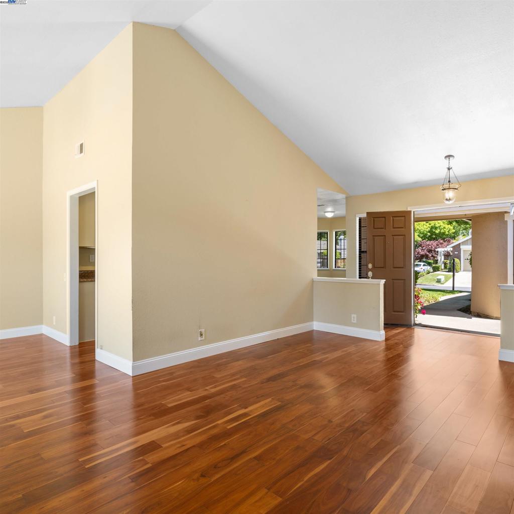 MEADOW CREEK - Residential