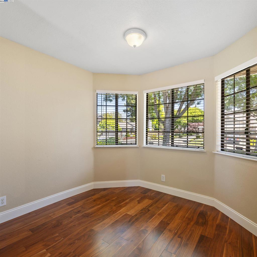 MEADOW CREEK - Residential