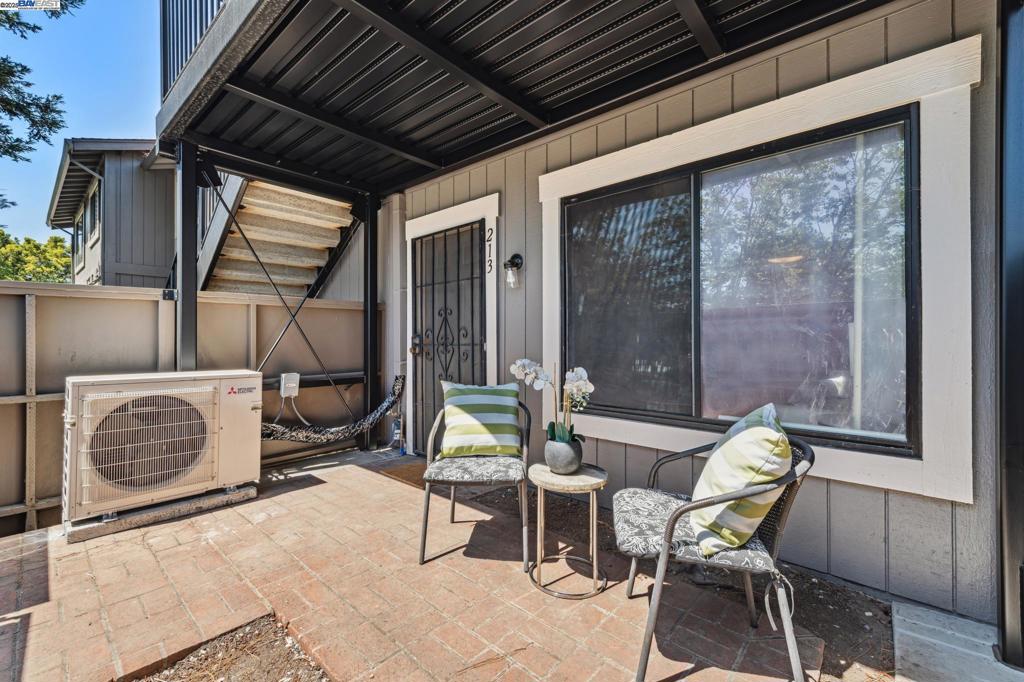 MISSION HILLS - Residential