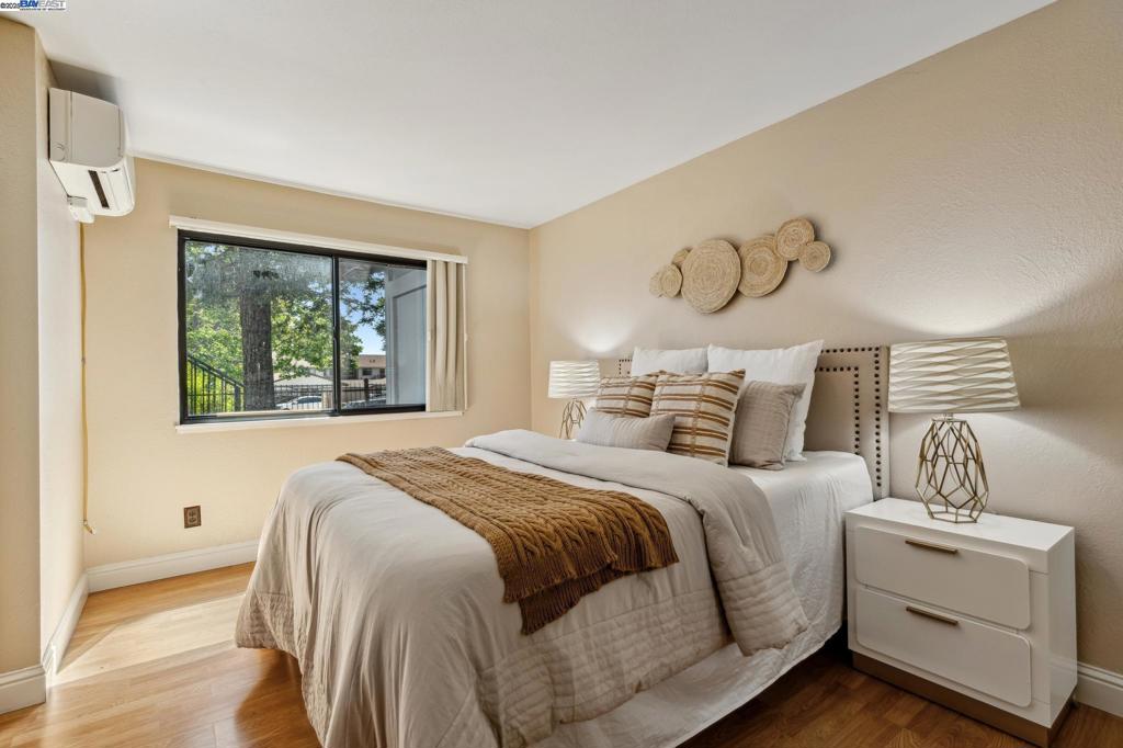 MISSION HILLS - Residential