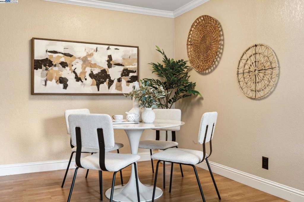 MISSION HILLS - Residential
