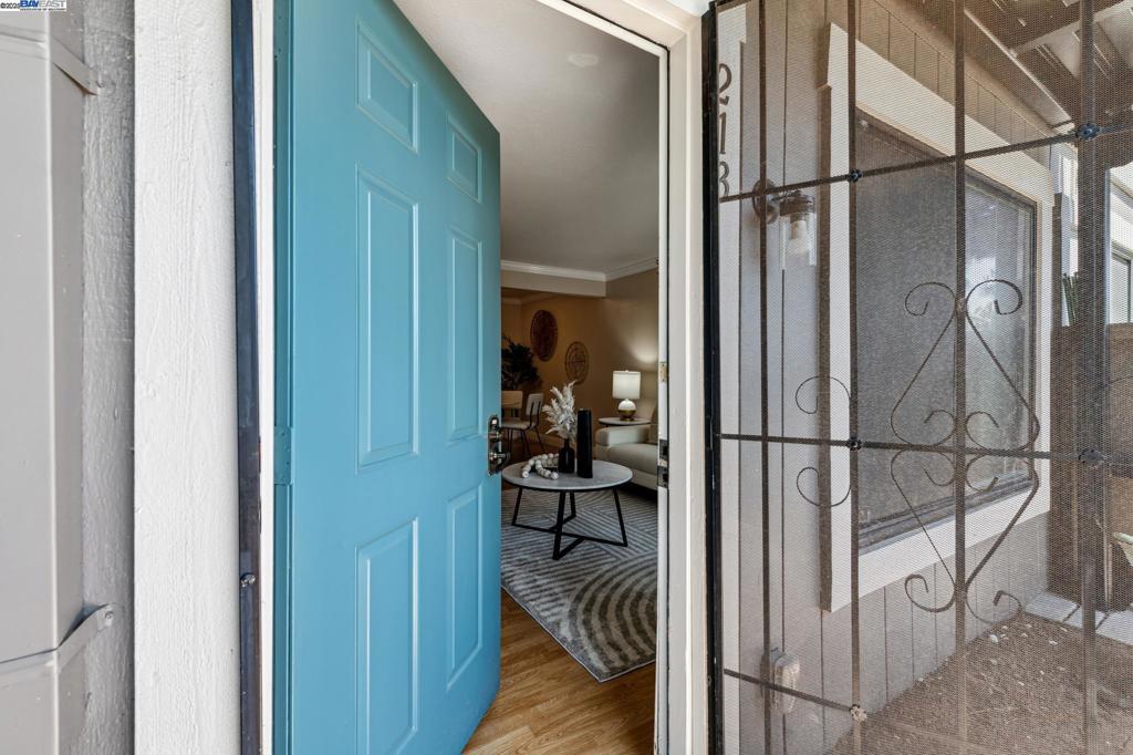 MISSION HILLS - Residential