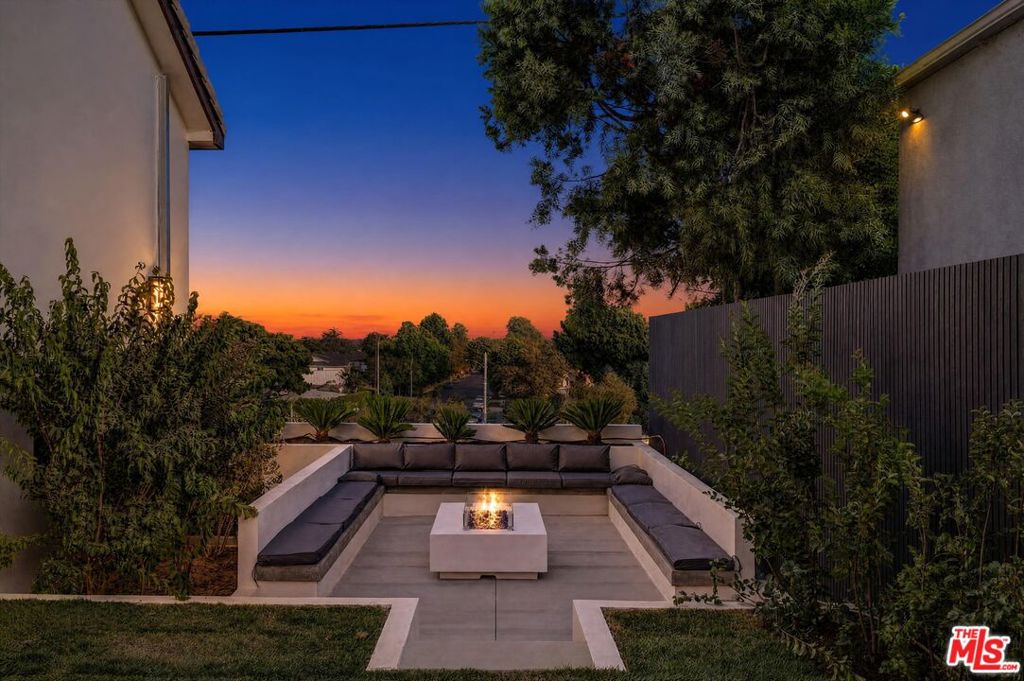 Photo of 11404 Biona Drive, Los Angeles, CA 90066 (MLS # 26876565)