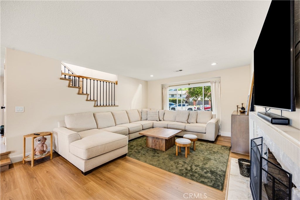 369 HILLHAVEN CIRCLE