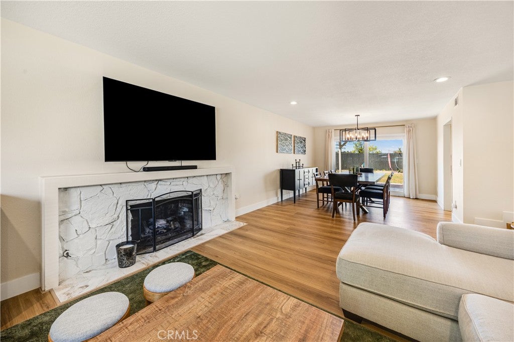 369 HILLHAVEN CIRCLE