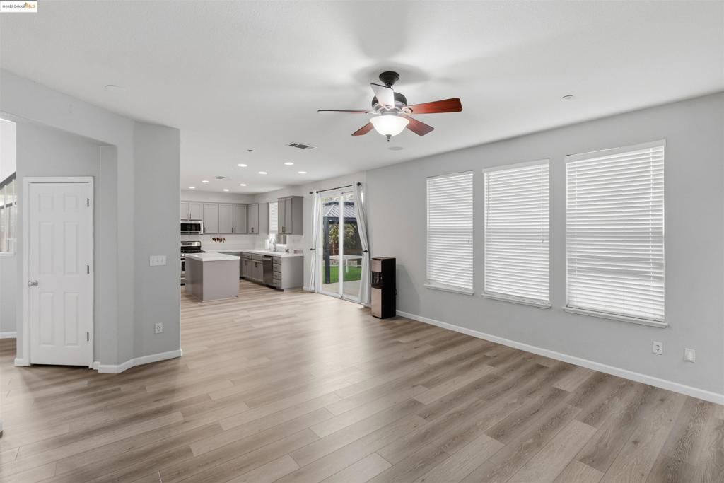 ROSE GARDEN - Residential