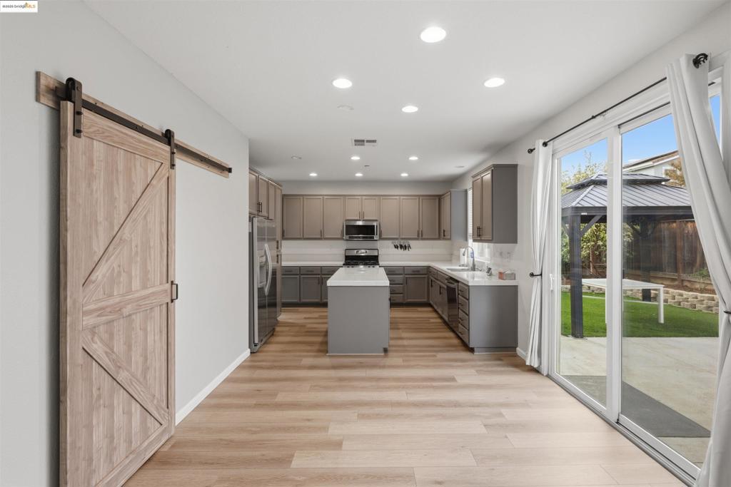 ROSE GARDEN - Residential