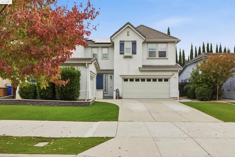 Photo of 1347 Tiffany Drive Dr, Brentwood, CA 94513 (MLS # 41117524)