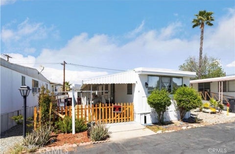 Photo of 25521 N Lincoln Avenue, Hemet, CA 92544 (MLS # SW26144518)