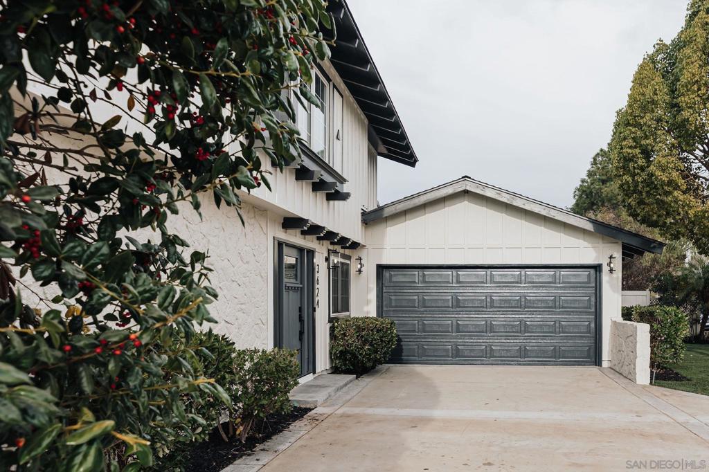 3624 Governor Dr