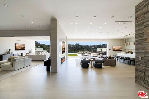 Photo of 2620 Wallingford Drive, Beverly Hills, CA 90210 (MLS # 23291603)