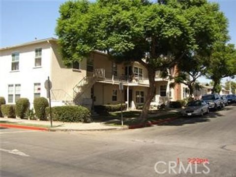 Photo of 139 E 23rd St, Long Beach, CA 90806 (MLS # OC26050144)